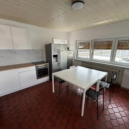 Bjm Monteur House - Fuer 15 Personen, Oberursel-bommersheim